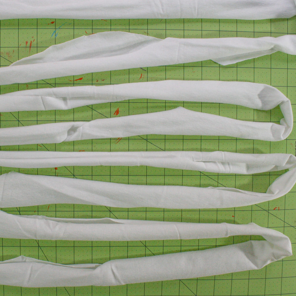 Thick Tshirt Yarn Photo Tutorial and Video Tutorial Winding Road